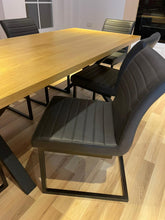 Ngarko imazhin në galeri Set Tavolinë Ngrënie Druri Lisi dhe 6 Karrige